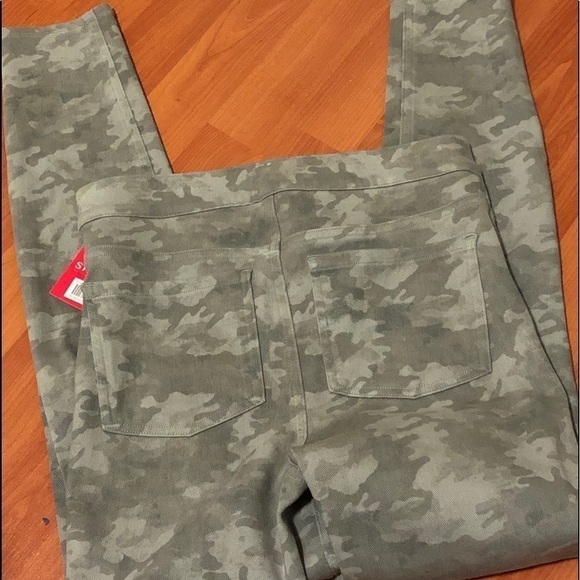 SPANX Jean-ish Ankle Leggings Stone Wash Camo - Picture 5 of 16
